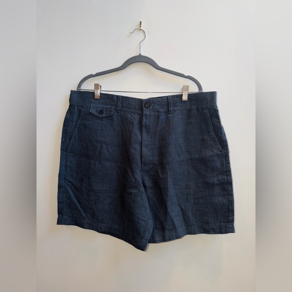 J. Crew Navy Blue Pinstripe Linen Shorts 7” Inseam Men’s Size 36 Regular Fit